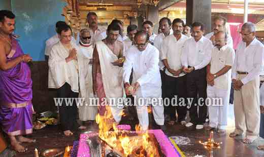 Congress candidate Janardhana Poojary files nomination